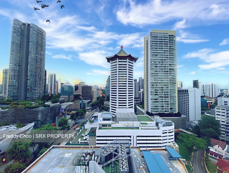 Lucky Plaza thumbnail photo